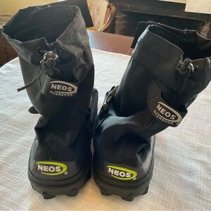NEOS Voyager Stabilizer Overshoes for Snow & Ice, Medium, Black